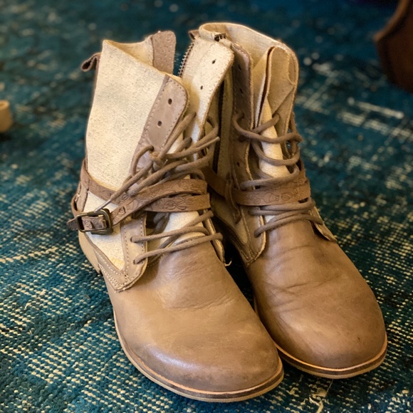BUNKER LACE UP ANKLE BOOTS Only Worn once - Picture 1 of 6